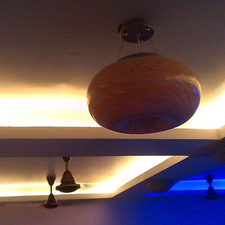 Hotel Rajendra Chinchani Экстерьер фото