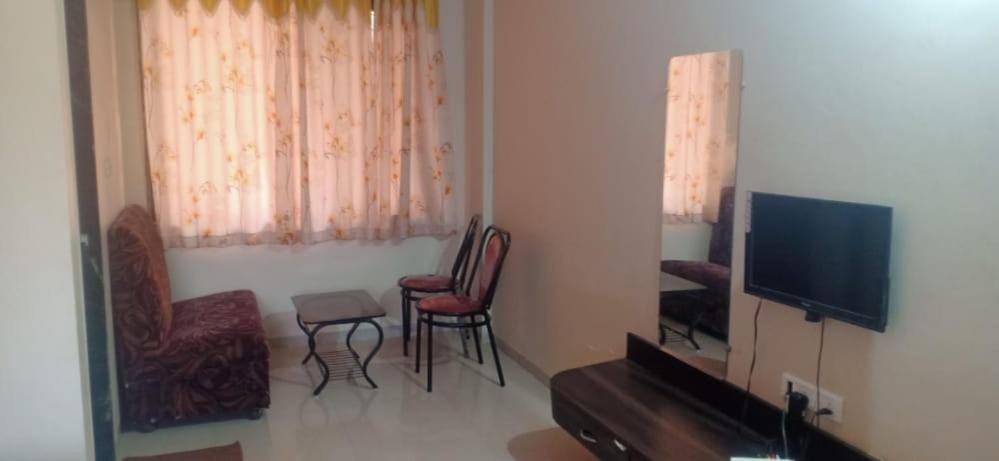 Hotel Rajendra Chinchani Экстерьер фото
